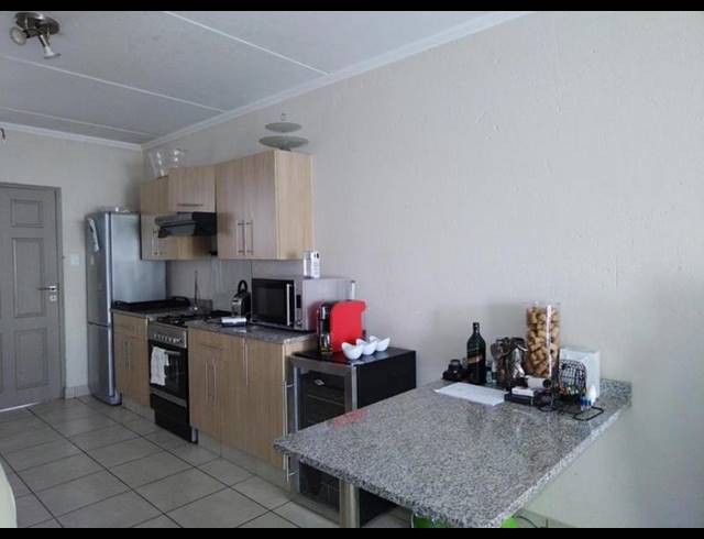 3 BEDROOM TOWNHOUSE FOR SALE IN BEVERLEY